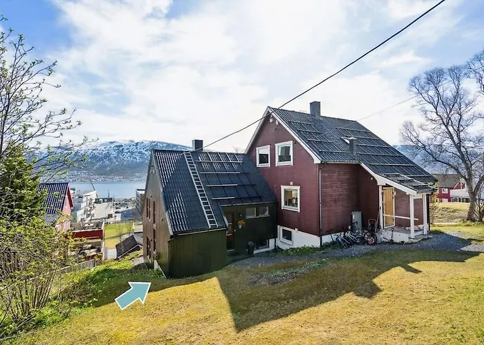 Cozy Little House In Tromso City